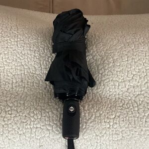 Black Compact Umbrella repel brand